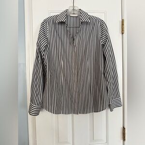 Chico’s No Iron Blue White Striped Shirt Size 0 Metallic Thread Button Down